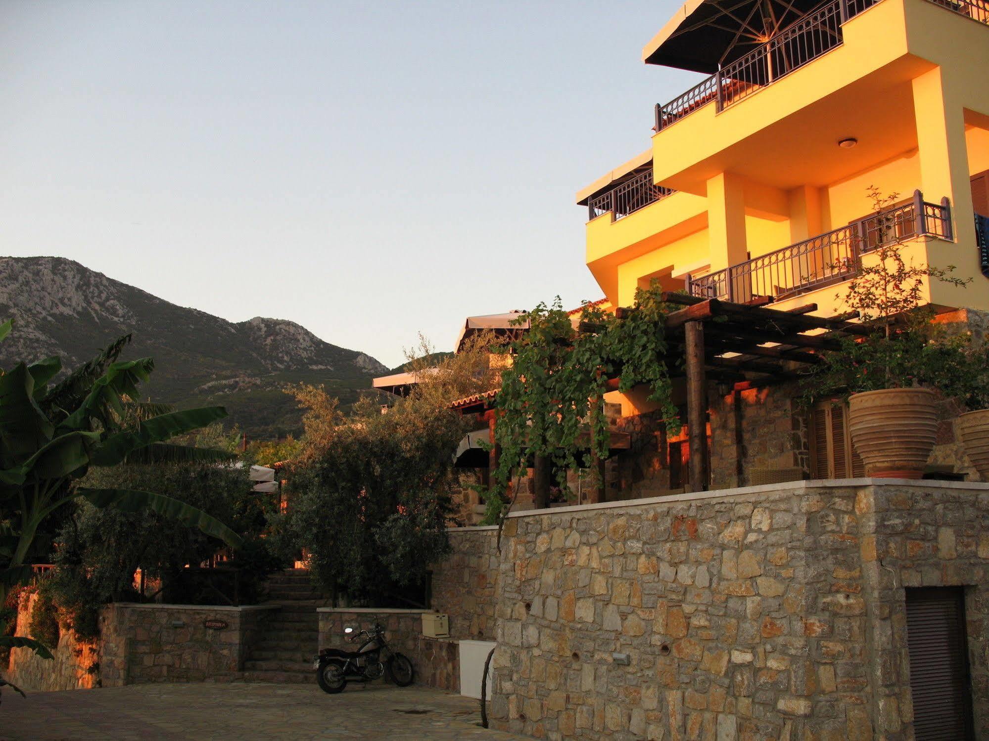 Angelica Villas Hotel Apartments Epidaurus ภายนอก รูปภาพ
